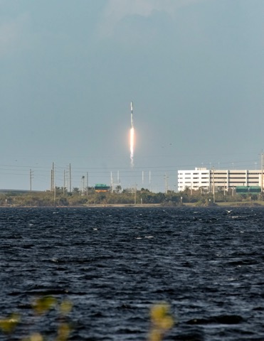 Photo by Lau Brown SpaceX Starlink 6-61 100th Flight YTD